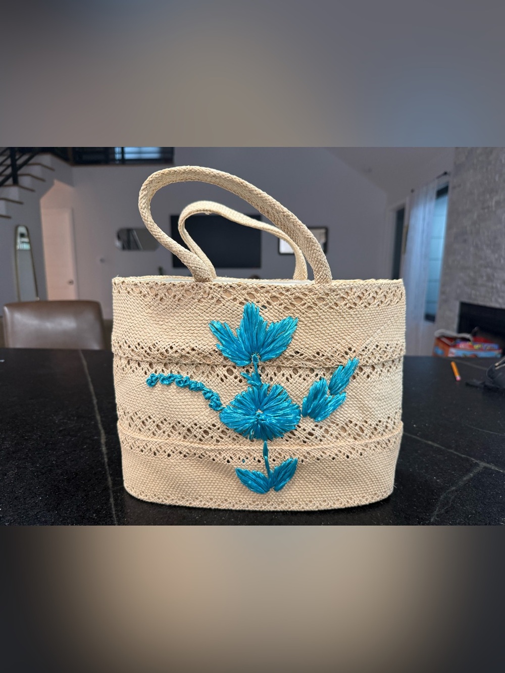 Vintage Raffia tote/beach bag with Raffia Floral Embroidered turquoise flowers - Picture 4 of 11